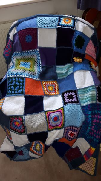 Woolly Hugs. Supporting refugees, lovely crafters and donors, fabulous Mumsnetters we need your help.