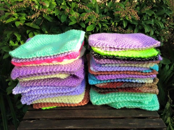 Woolly Hugs. Supporting refugees, lovely crafters and donors, fabulous Mumsnetters we need your help.