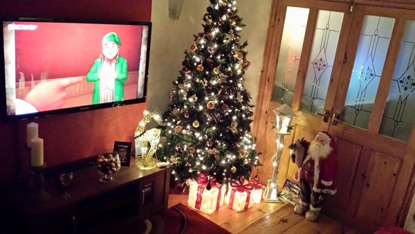 Tree decorating tips?