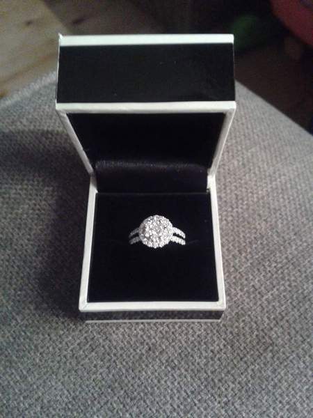 Photos of engagement rings