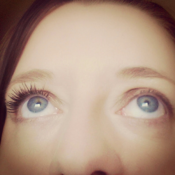 Can anyone recommend a mascara with visible lengthening / thickening of lashes?