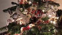 Tree decorating tips?