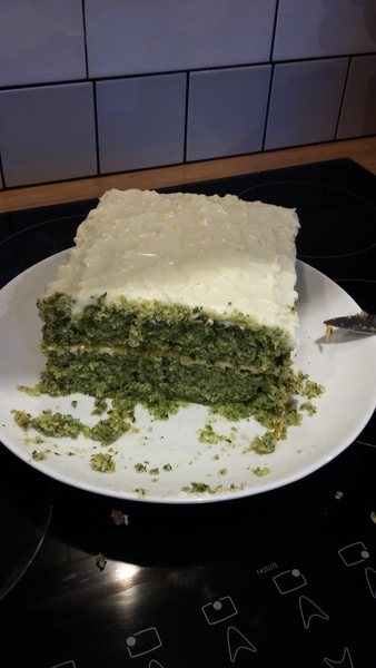 Celebrating Christmas with the arrival of BabyBloom and XmasPud - we're testing our pelvic floors through the festive season, mince pie tasting and turkey stuffing (nudge nudge), it's the JS Grads 43!