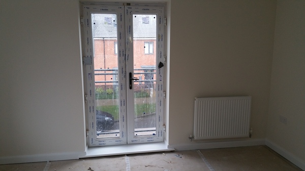 Roller blinds - in or outside of the window recess? (And good websites)