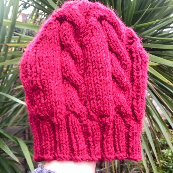 Woolly Hugs. Supporting refugees, lovely crafters and donors, fabulous Mumsnetters we need your help.