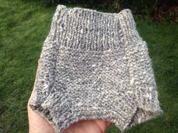 Woolly Hugs. Supporting refugees, lovely crafters and donors, fabulous Mumsnetters we need your help.