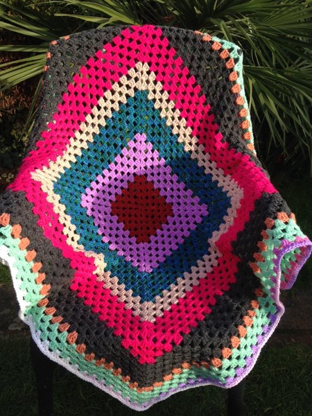 Woolly Hugs. Supporting refugees, lovely crafters and donors, fabulous Mumsnetters we need your help.