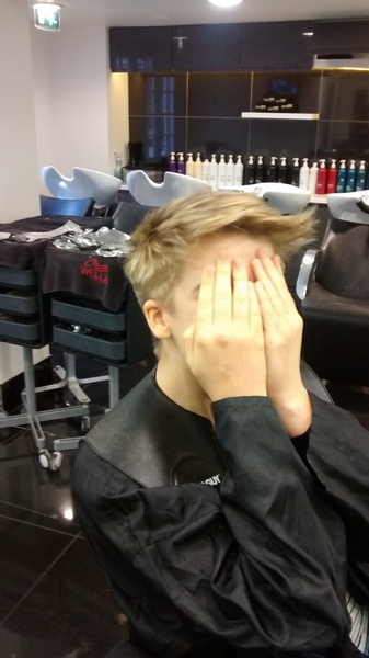Very sad DD, new haircut please help!