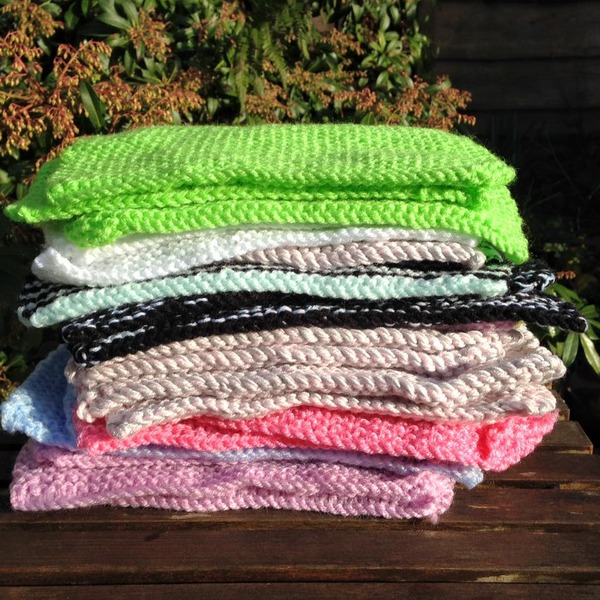 Woolly Hugs. Supporting refugees, lovely crafters and donors, fabulous Mumsnetters we need your help.