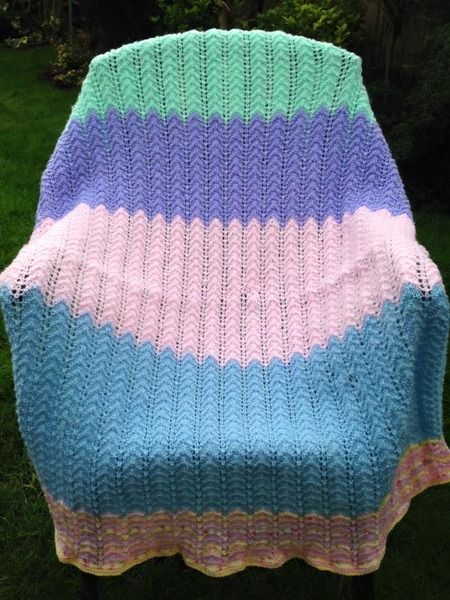 Woolly Hugs. Supporting refugees, lovely crafters and donors, fabulous Mumsnetters we need your help.