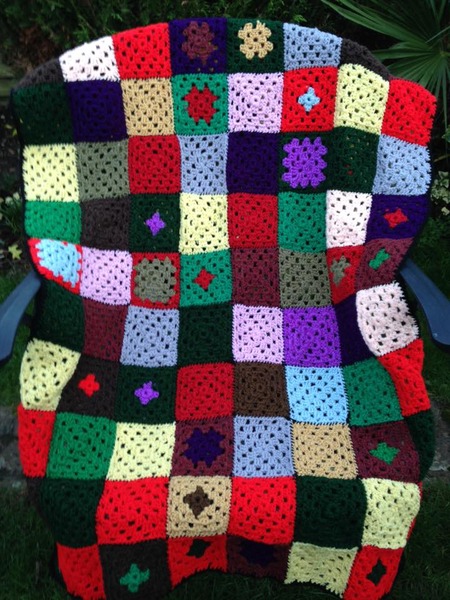 Woolly Hugs. Supporting refugees, lovely crafters and donors, fabulous Mumsnetters we need your help.