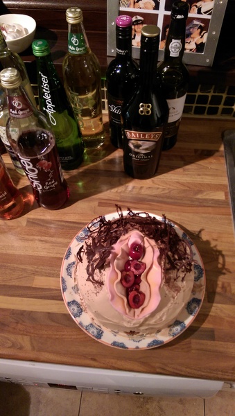 Feb 2016 babies: Welcome to the 3rd trimester - the final stretch! (in more ways than one)