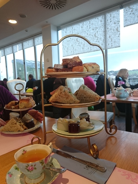 Celebrating Christmas with the arrival of BabyBloom and XmasPud - we're testing our pelvic floors through the festive season, mince pie tasting and turkey stuffing (nudge nudge), it's the JS Grads 43!