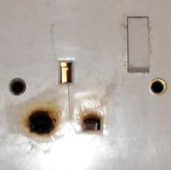 Electric plug outlet is faulty?