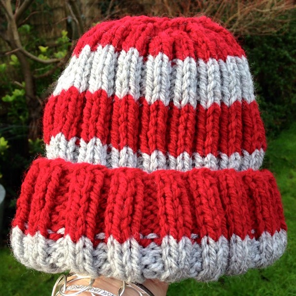 Woolly Hugs. Supporting refugees, lovely crafters and donors, fabulous Mumsnetters we need your help.