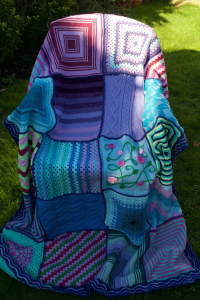 Woolly Hugs. Supporting refugees, lovely crafters and donors, fabulous Mumsnetters we need your help.