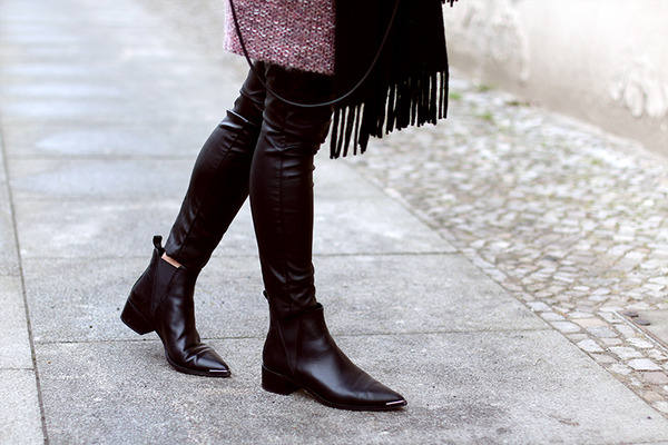 Are these Mum  boots?  Pic attached