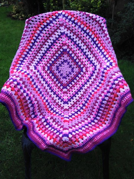 Woolly Hugs. Supporting refugees, lovely crafters and donors, fabulous Mumsnetters we need your help.