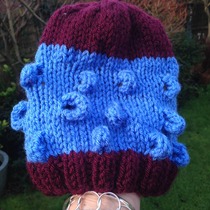 Woolly Hugs. Supporting refugees, lovely crafters and donors, fabulous Mumsnetters we need your help.