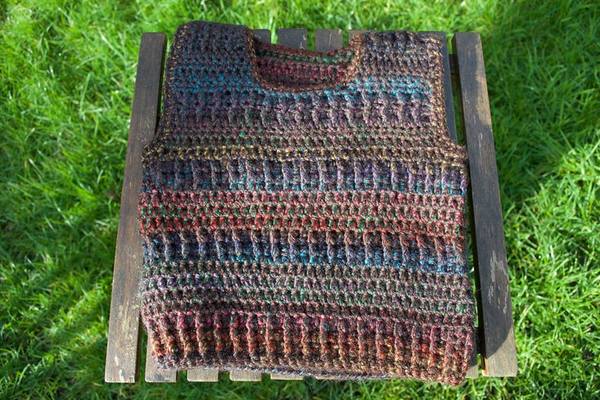 Woolly Hugs. Supporting refugees, lovely crafters and donors, fabulous Mumsnetters we need your help.