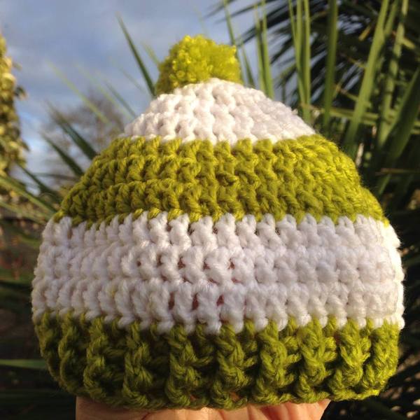 Woolly Hugs. Supporting refugees, lovely crafters and donors, fabulous Mumsnetters we need your help.