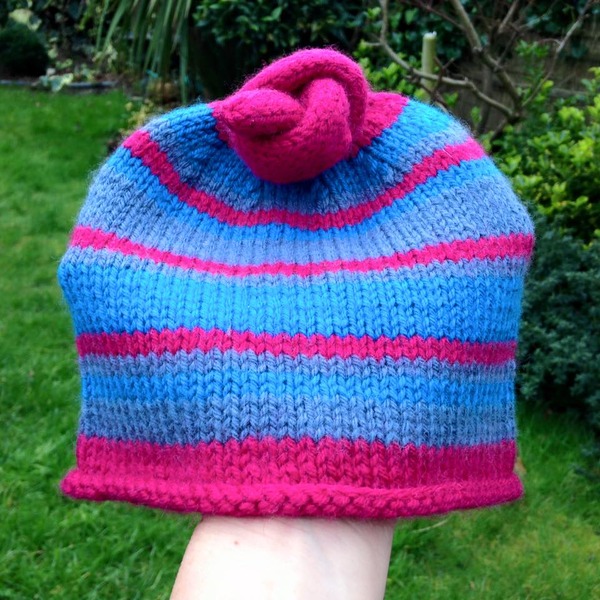 Woolly Hugs. Supporting refugees, lovely crafters and donors, fabulous Mumsnetters we need your help.