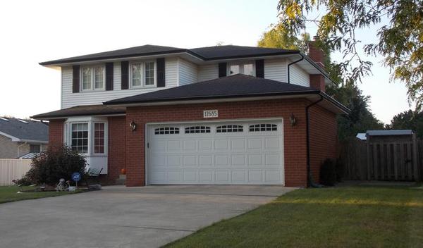 a friend selling her house - please critique