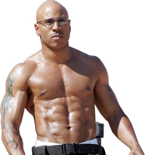 to think this is the most handsome man EVER?