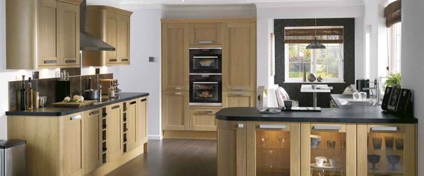 surfaces to go with an oak kitchen