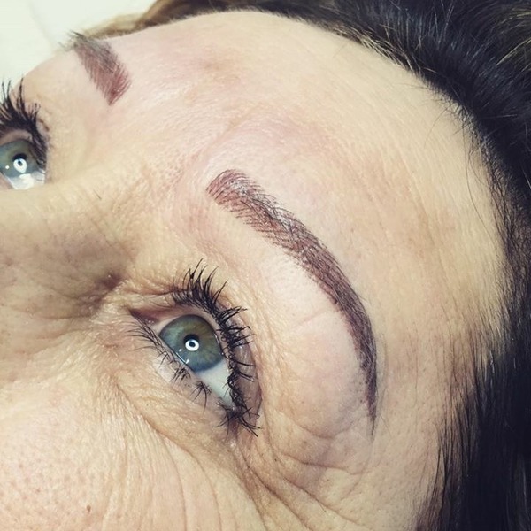 To be a bit baffled by the trend for eyebrows that announce their presence 3minutes before the rest of the face?