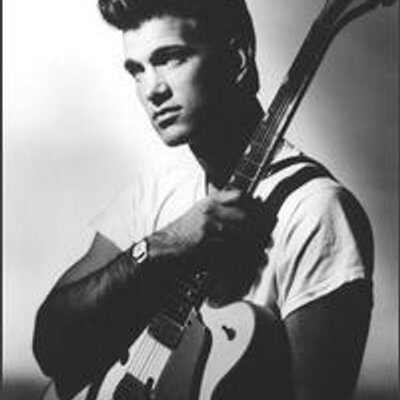 to think this is the most handsome man EVER?