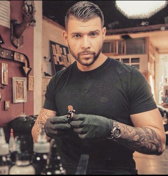 to think this is the most handsome man EVER?