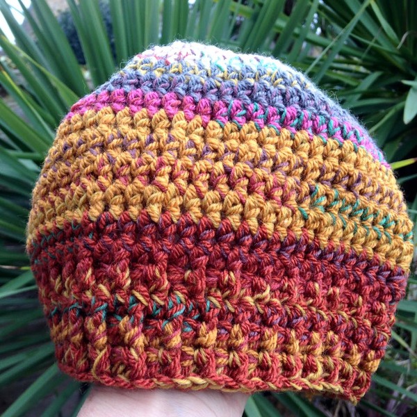 Woolly Hugs. Our Project to help refugees continues. One square, one blanket, a pair of gloves, one warm hat, one step at a time, really every little thing will help. All support welcome.