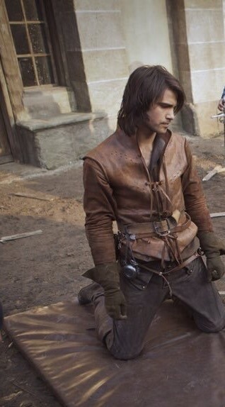 Swagger Inn Thread 125.  136,000 posts and over 735 days later - the wenching and perving continues onwards. But WhenTAF will the BBC actually admit that S3 of The Musketeers exists?