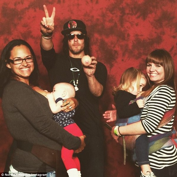Breastfeeding profile pictures- more than likely will cause a bunfight