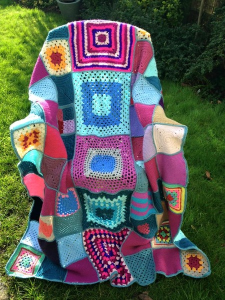 Woolly Hugs. Our Project to help refugees continues. One square, one blanket, a pair of gloves, one warm hat, one step at a time, really every little thing will help. All support welcome.