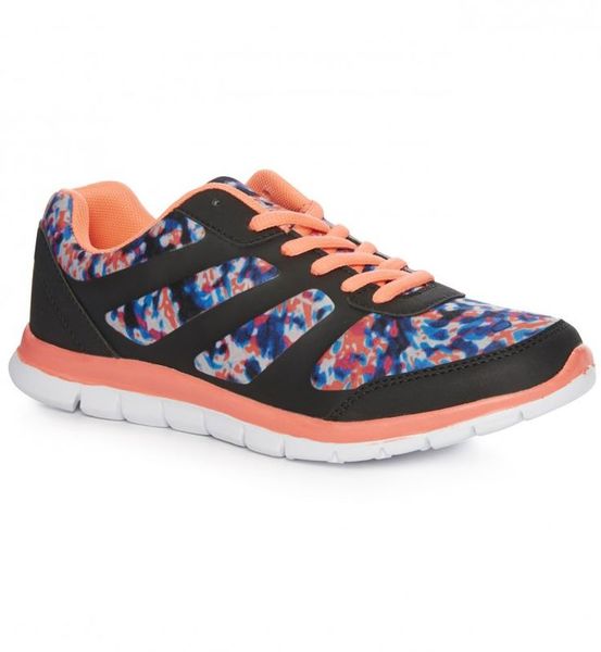Please find me these trainers from my appalling description!