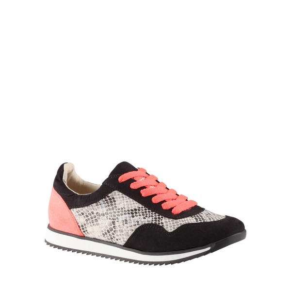 Please find me these trainers from my appalling description!