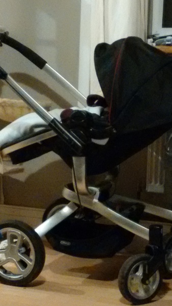 Mugabe Nights: sometimes you wanna go where everybody knows your (sleep deprived) pain!