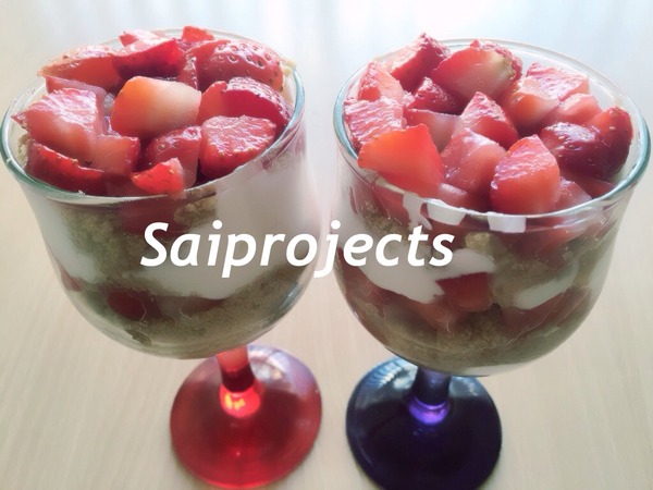 Valentine's Day Dessert- Very Easy Strawberry Parfait