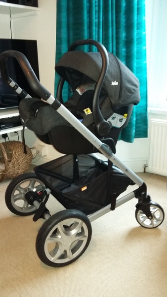 We've had birthday 'twins' and there'll be real twins come the summer!...mini-eggs and GTTs abound on the JSgrads' 45th fred!