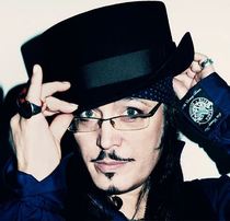 to think this is the most handsome man EVER?