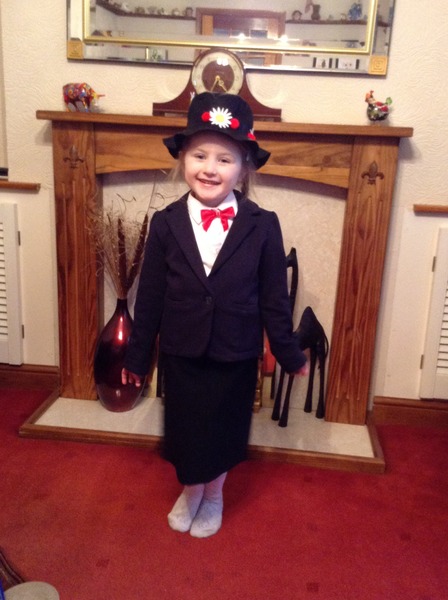 Share photos of your kids dressed up for World Book Day to win £100 book token + 10 official WBD books