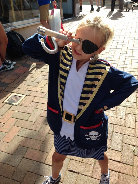 Share photos of your kids dressed up for World Book Day to win £100 book token + 10 official WBD books