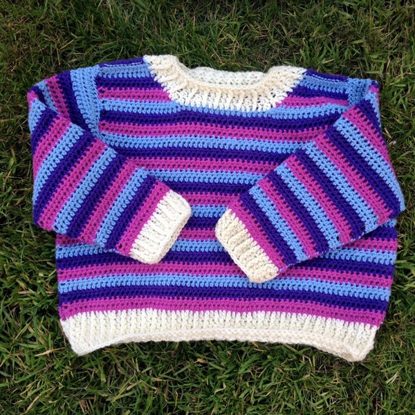 Woolly Hugs. Our Project to help refugees continues. One square, one blanket, a pair of gloves, one warm hat, one step at a time, really every little thing will help. All support welcome.