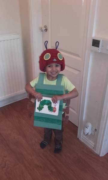 Share photos of your kids dressed up for World Book Day to win £100 book token + 10 official WBD books