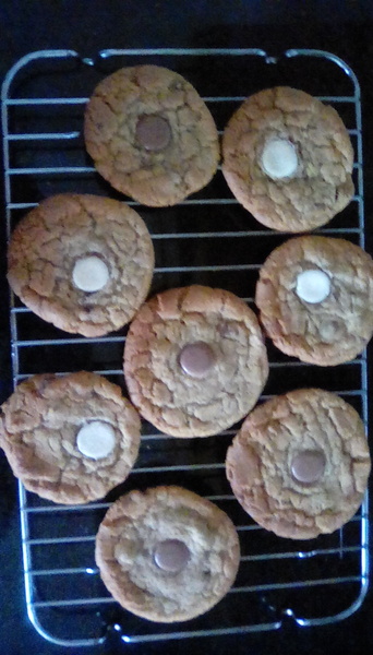 Cadbury Dairy Milk Mixed Buttons Tester Review Thread NOW CLOSED