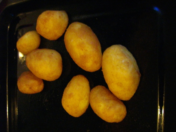 Find out what Mumsnetters thought of Aunt Bessie’s Homestyle frozen roast potatoes. £300 John Lewis voucher prize draw for testers’ feedback! NOW CLOSED!