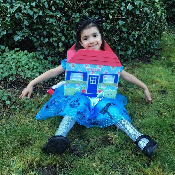 Share photos of your kids dressed up for World Book Day to win £100 book token + 10 official WBD books