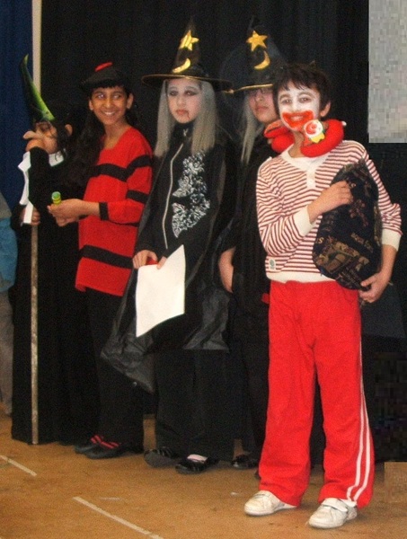 Share photos of your kids dressed up for World Book Day to win £100 book token + 10 official WBD books